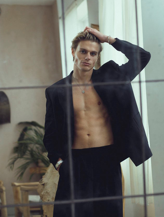 Hugo Andrew_15