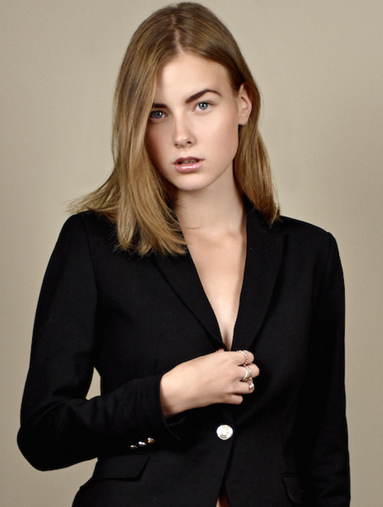 Julia V._18