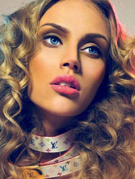 Karolina Demirci