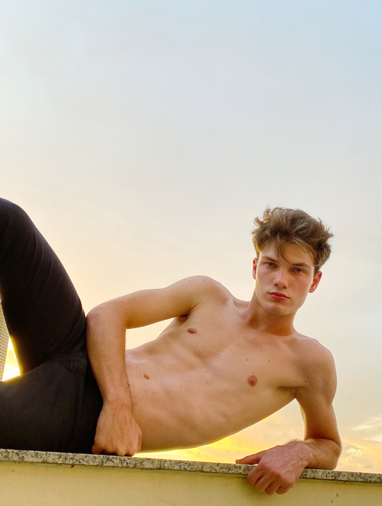 Matheus Dallegrave Polaroid