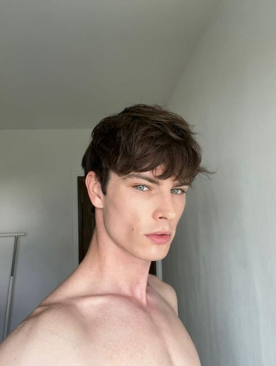 Alex Zanoza Polaroid