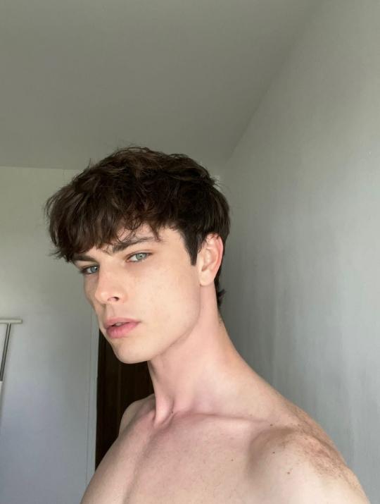 Alex Zanoza Polaroid