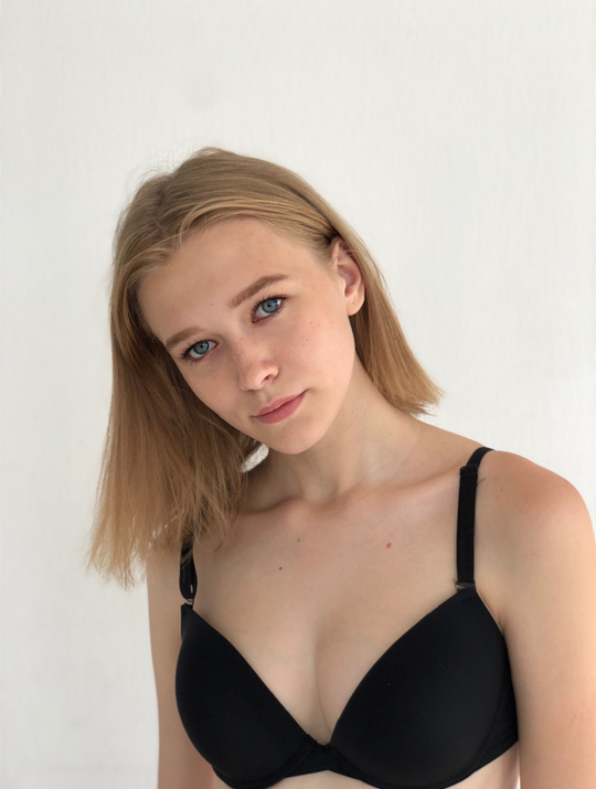 Eve Bala Polaroid